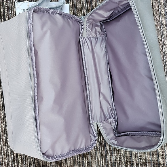 NWT BEIS The Dopp Kit Grey - Picture 17 of 17